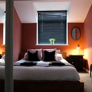 Cosy - 0.6 Miles From The Centre Chester
